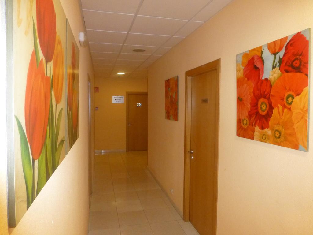 Hostal El Val Алькала-де-Энарес Экстерьер фото